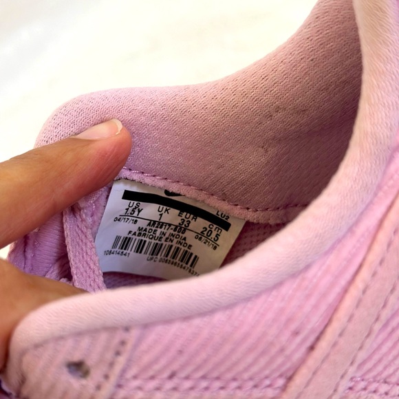 Pink Girl’s Nike * 1.5youth - Picture 4 of 4
